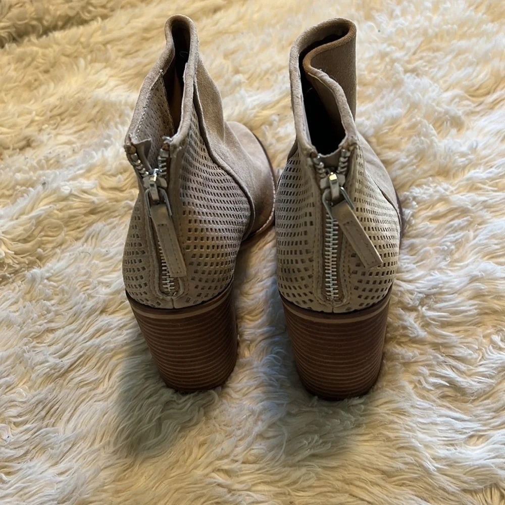 Steve Madden Heeled Bootie - Picture 2 of 4